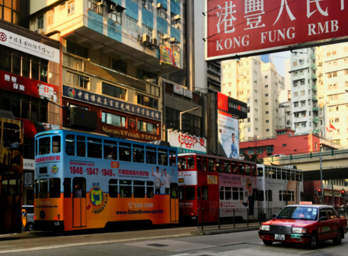 在香港讀大學(xué)需要多少花費(fèi)呢？