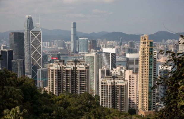 香港每年移民人數(shù)是多少（香港去年凈移出人口3.98萬）